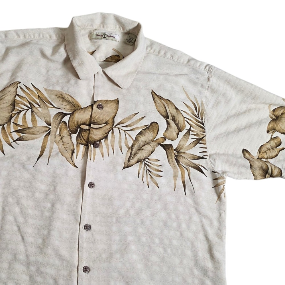 Tommy Bahama Camp Shirt Mens Large Beige Silk Tropical Leaf Print T31543